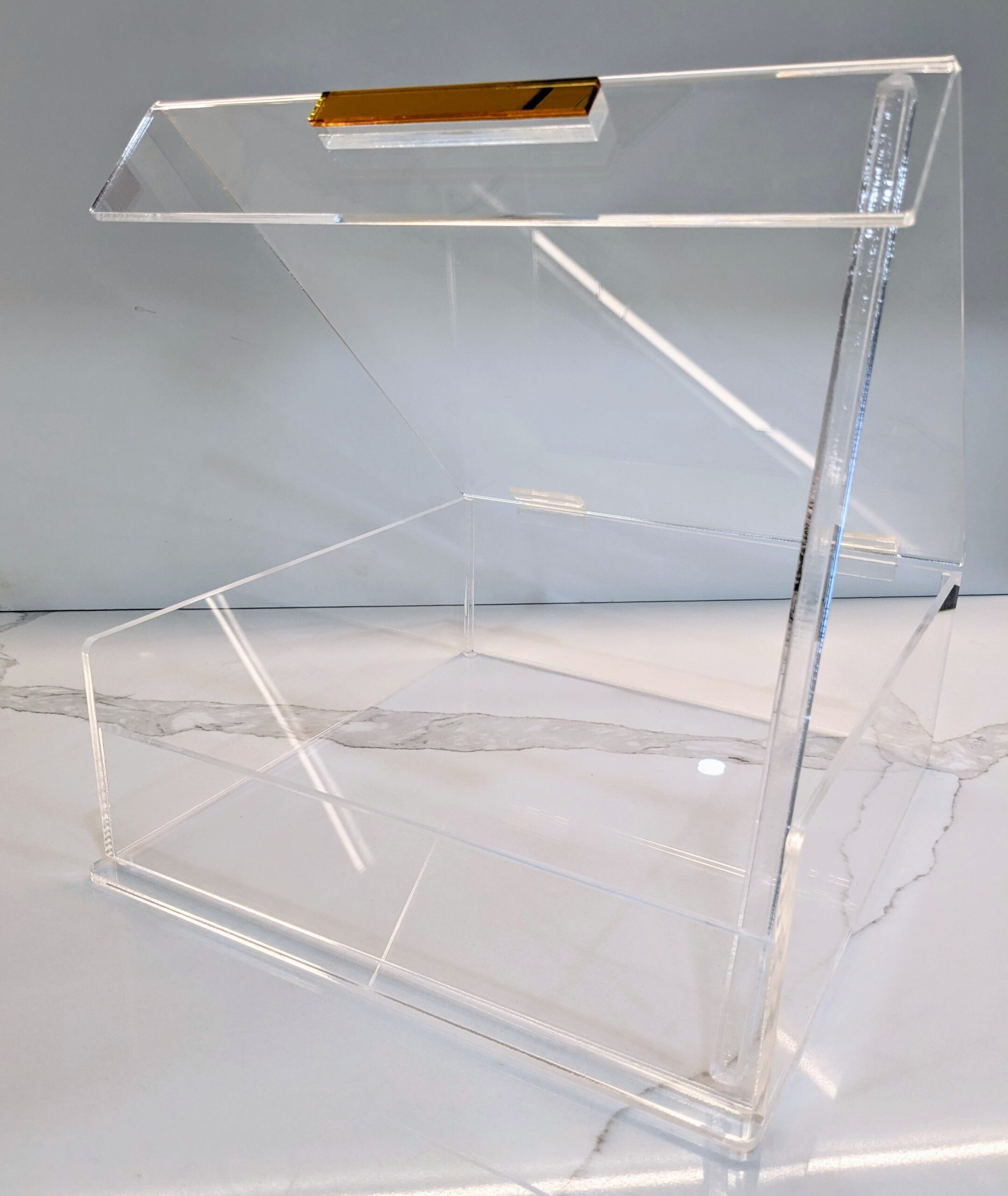 Handmade Acrylic Matzah Box for Shmurah Matzah – Customizable with Gold 3D Lettering - With Lid support stick - Image 6