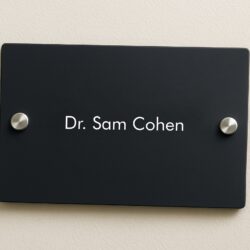 Plaque 1/4" matte black acrylic material